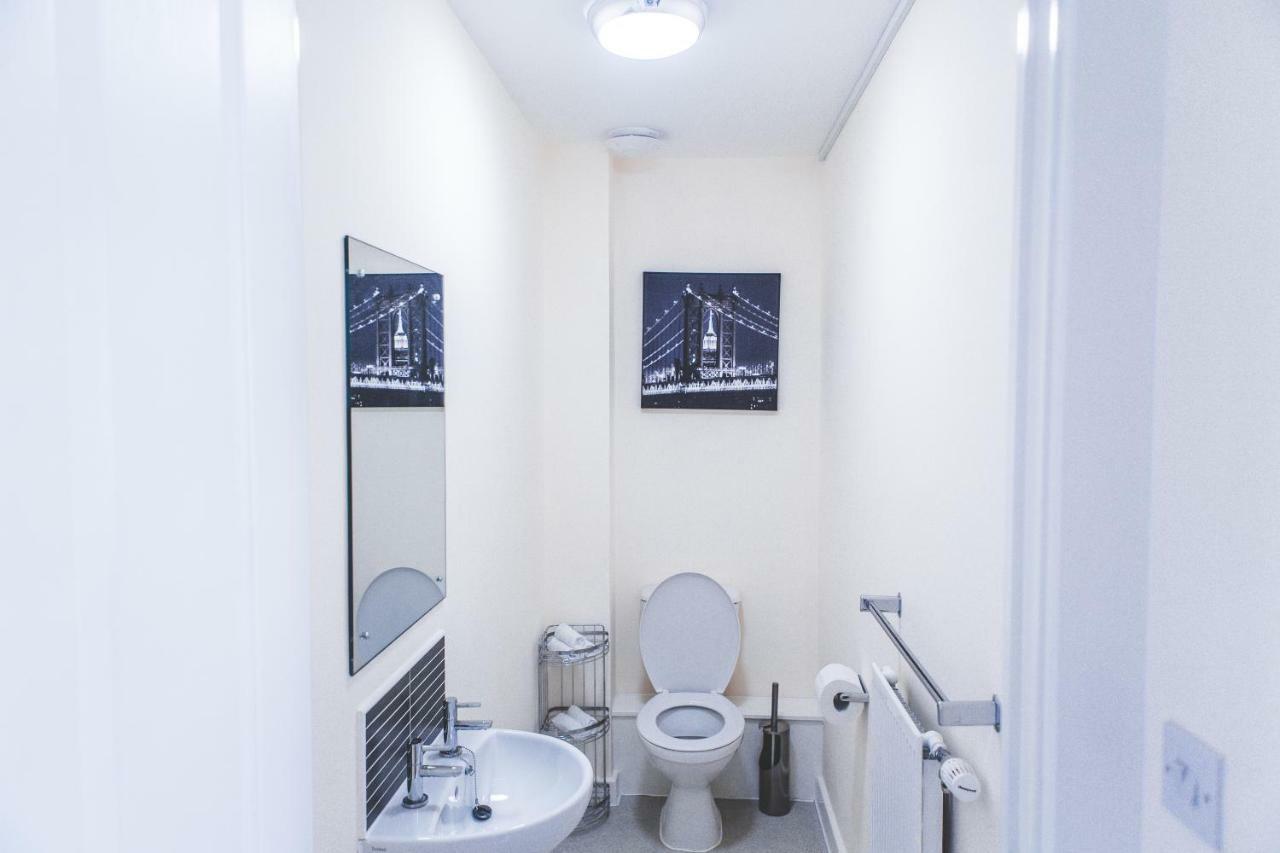 Salford Holiday Apartment Manchester Buitenkant foto