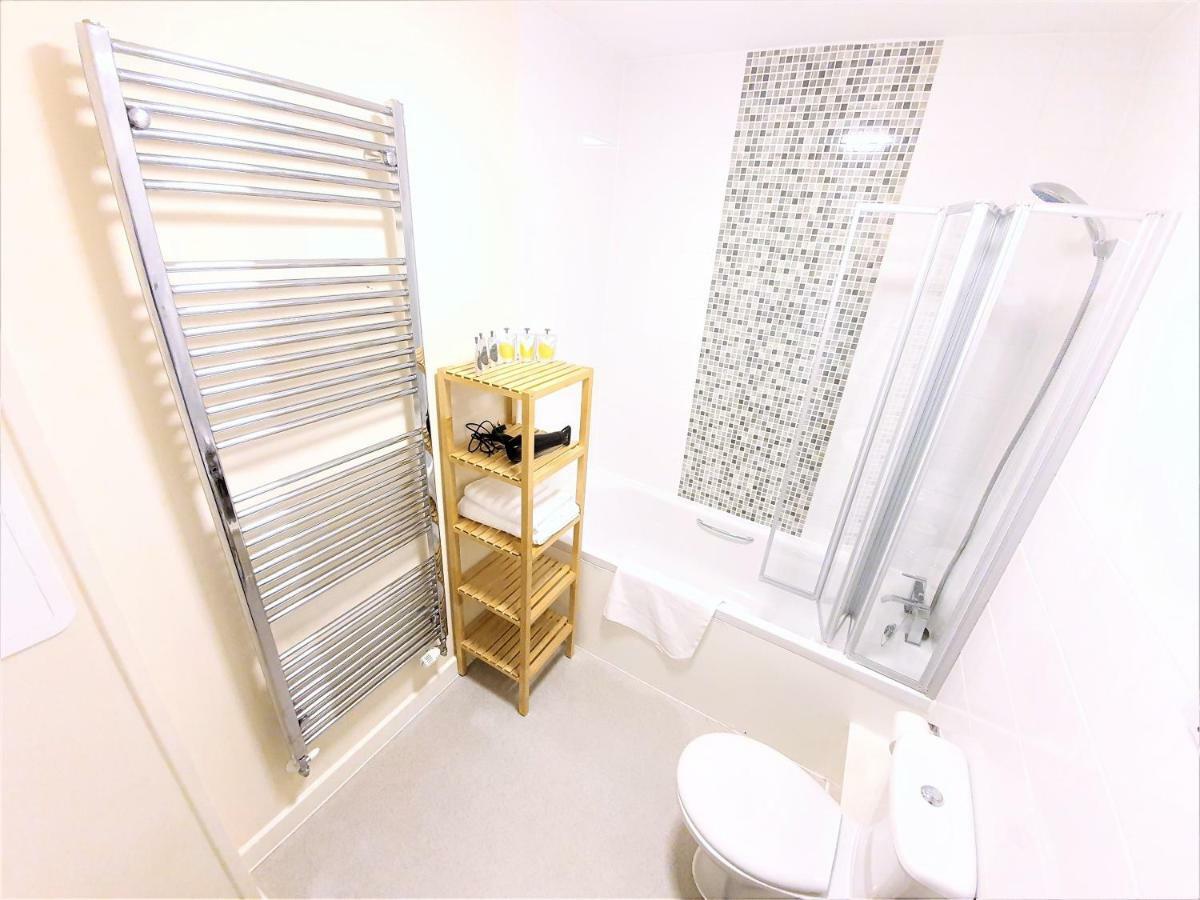 Salford Holiday Apartment Manchester Buitenkant foto