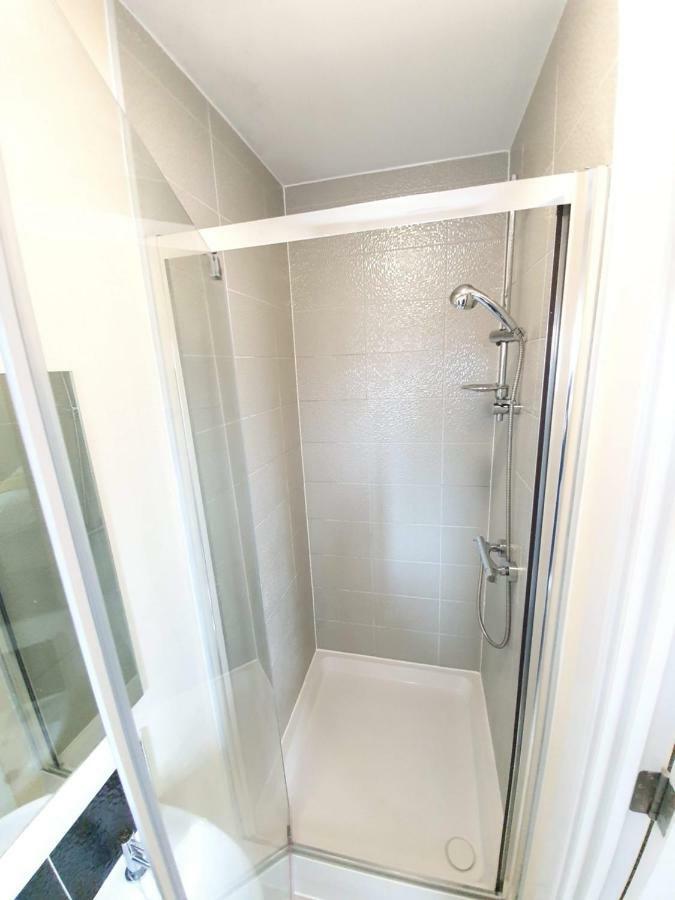 Salford Holiday Apartment Manchester Buitenkant foto